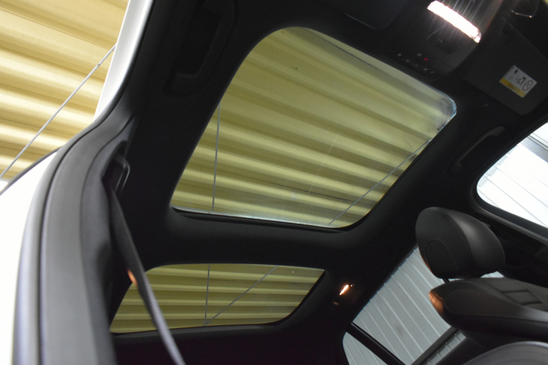 メルセデスベンツ Eクラス E200ﾜｺﾞﾝ ｽﾎﾟｰﾂ BSG搭載 ｴｸｽｸﾙｰｼﾌﾞ AMGﾗｲﾝｲﾝﾃﾘｱ ﾚｰﾀﾞｰｾｰﾌﾃｨP 後期型 MEｺﾈ ﾊﾟﾉﾗﾏｻﾝﾙｰﾌ 全席ﾋｰﾀｰ黒革 ACC AMGｴｱﾛ 電動ﾘｱｹﾞｰﾄ ﾍｯﾄﾞｱｯﾌﾟﾃﾞｨｽﾌﾟﾚｲ ﾌﾞﾙﾒｽﾀｰS 地ﾃﾞｼﾞ360ｶﾒﾗ 2年保証