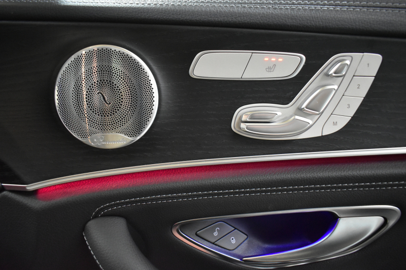 メルセデスベンツ Eクラス E200 ｽﾎﾟｰﾂ ｴｸｽｸﾙｰｼﾌﾞAMGﾗｲﾝｲﾝﾃﾘｱP ﾚｰﾀﾞｰｾｰﾌﾃｨP 後期型 1ｵｰﾅｰ ﾊﾟﾉﾗﾏｻﾝﾙｰﾌ ﾌﾞﾙﾒS MEｺﾈｸﾄ 燃費13.1KM 全席ﾋｰﾀｰ黒革 ﾃﾞｨｽﾄﾛ BSM Lﾁｪﾝｼﾞ AMGｴｱﾛ19AW ｷｰﾚｽGO ﾊﾟｰｸﾄﾛ HUD  ﾏﾙﾁｶﾗｰｱﾝﾋﾞｴﾝﾄ 対話式ﾅﾋﾞ 360ｶﾒﾗ 2年保証