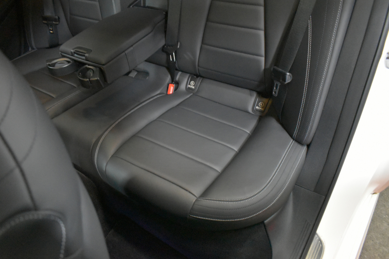 メルセデスベンツ Eクラス E200 ｽﾎﾟｰﾂ ｴｸｽｸﾙｰｼﾌﾞAMGﾗｲﾝｲﾝﾃﾘｱP ﾚｰﾀﾞｰｾｰﾌﾃｨP 後期型 1ｵｰﾅｰ ﾊﾟﾉﾗﾏｻﾝﾙｰﾌ ﾌﾞﾙﾒS MEｺﾈｸﾄ 燃費13.1KM 全席ﾋｰﾀｰ黒革 ﾃﾞｨｽﾄﾛ BSM Lﾁｪﾝｼﾞ AMGｴｱﾛ19AW ｷｰﾚｽGO ﾊﾟｰｸﾄﾛ HUD  ﾏﾙﾁｶﾗｰｱﾝﾋﾞｴﾝﾄ 対話式ﾅﾋﾞ 360ｶﾒﾗ 2年保証