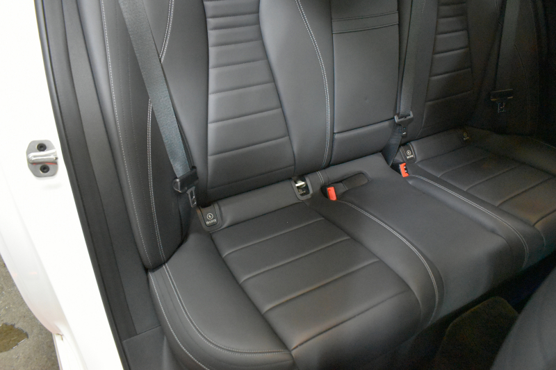 メルセデスベンツ Eクラス E200 ｽﾎﾟｰﾂ ｴｸｽｸﾙｰｼﾌﾞAMGﾗｲﾝｲﾝﾃﾘｱP ﾚｰﾀﾞｰｾｰﾌﾃｨP 後期型 1ｵｰﾅｰ ﾊﾟﾉﾗﾏｻﾝﾙｰﾌ ﾌﾞﾙﾒS MEｺﾈｸﾄ 燃費13.1KM 全席ﾋｰﾀｰ黒革 ﾃﾞｨｽﾄﾛ BSM Lﾁｪﾝｼﾞ AMGｴｱﾛ19AW ｷｰﾚｽGO ﾊﾟｰｸﾄﾛ HUD  ﾏﾙﾁｶﾗｰｱﾝﾋﾞｴﾝﾄ 対話式ﾅﾋﾞ 360ｶﾒﾗ 2年保証