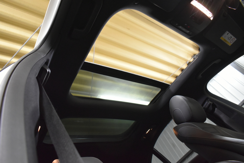 メルセデスベンツ Eクラス E200 ｽﾎﾟｰﾂ ｴｸｽｸﾙｰｼﾌﾞAMGﾗｲﾝｲﾝﾃﾘｱP ﾚｰﾀﾞｰｾｰﾌﾃｨP 後期型 1ｵｰﾅｰ ﾊﾟﾉﾗﾏｻﾝﾙｰﾌ ﾌﾞﾙﾒS MEｺﾈｸﾄ 燃費13.1KM 全席ﾋｰﾀｰ黒革 ﾃﾞｨｽﾄﾛ BSM Lﾁｪﾝｼﾞ AMGｴｱﾛ19AW ｷｰﾚｽGO ﾊﾟｰｸﾄﾛ HUD  ﾏﾙﾁｶﾗｰｱﾝﾋﾞｴﾝﾄ 対話式ﾅﾋﾞ 360ｶﾒﾗ 2年保証