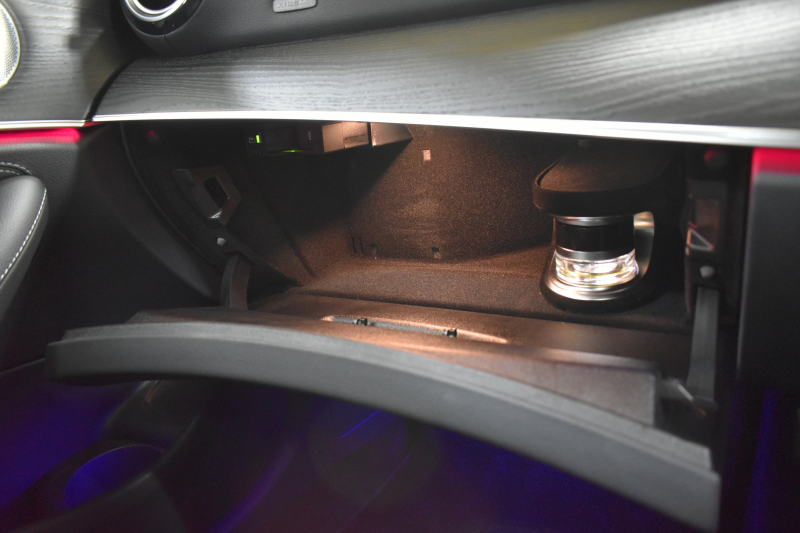 メルセデスベンツ Eクラス E200 ｽﾎﾟｰﾂ ｴｸｽｸﾙｰｼﾌﾞAMGﾗｲﾝｲﾝﾃﾘｱP ﾚｰﾀﾞｰｾｰﾌﾃｨP 後期型 1ｵｰﾅｰ ﾊﾟﾉﾗﾏｻﾝﾙｰﾌ ﾌﾞﾙﾒS MEｺﾈｸﾄ 燃費13.1KM 全席ﾋｰﾀｰ黒革 ﾃﾞｨｽﾄﾛ BSM Lﾁｪﾝｼﾞ AMGｴｱﾛ19AW ｷｰﾚｽGO ﾊﾟｰｸﾄﾛ HUD  ﾏﾙﾁｶﾗｰｱﾝﾋﾞｴﾝﾄ 対話式ﾅﾋﾞ 360ｶﾒﾗ 2年保証