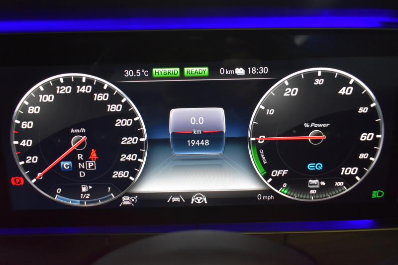 メルセデスベンツ Eクラス E350e AVG ｽﾎﾟｰﾂ ｴｸｽｸﾙｰｼﾌﾞP ﾚｰﾀﾞｰｾｰﾌﾃｨP PHV ﾊﾟﾉﾗﾏｻﾝﾙｰﾌ 全席ﾋｰﾀｰ黒革 ﾃﾞｨｽﾄﾛ ﾚｰﾝﾁｪﾝｼﾞ ﾌﾞﾗｲﾝﾄﾞｽﾎﾟｯﾄ AMGｴｱﾛ19AW ｷｰGO PTS ﾌｯﾄｹﾞｰﾄ ﾌﾞﾙﾒｽﾀｰ 地デジ360ｶﾒ 2年保証