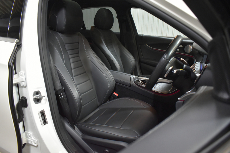 メルセデスベンツ Eクラス E350e AVG ｽﾎﾟｰﾂ ｴｸｽｸﾙｰｼﾌﾞP ﾚｰﾀﾞｰｾｰﾌﾃｨP PHV ﾊﾟﾉﾗﾏｻﾝﾙｰﾌ 全席ﾋｰﾀｰ黒革 ﾃﾞｨｽﾄﾛ ﾚｰﾝﾁｪﾝｼﾞ ﾌﾞﾗｲﾝﾄﾞｽﾎﾟｯﾄ AMGｴｱﾛ19AW ｷｰGO PTS ﾌｯﾄｹﾞｰﾄ ﾌﾞﾙﾒｽﾀｰ 地デジ360ｶﾒ 2年保証
