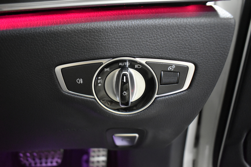 メルセデスベンツ Eクラス E350e AVG ｽﾎﾟｰﾂ ｴｸｽｸﾙｰｼﾌﾞP ﾚｰﾀﾞｰｾｰﾌﾃｨP PHV ﾊﾟﾉﾗﾏｻﾝﾙｰﾌ 全席ﾋｰﾀｰ黒革 ﾃﾞｨｽﾄﾛ ﾚｰﾝﾁｪﾝｼﾞ ﾌﾞﾗｲﾝﾄﾞｽﾎﾟｯﾄ AMGｴｱﾛ19AW ｷｰGO PTS ﾌｯﾄｹﾞｰﾄ ﾌﾞﾙﾒｽﾀｰ 地デジ360ｶﾒ 2年保証