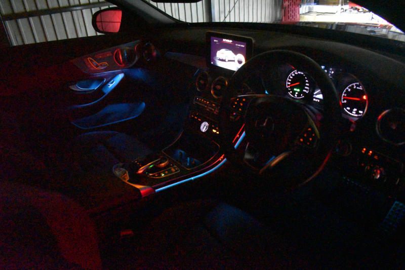 AMG Cクラス C43 4ﾏﾁｯｸ ｶﾌﾞﾘｵﾚ ﾚｰﾀﾞｰｾｰﾌﾃｨP 3ﾘｯﾀｰV6/367馬力 9速AT 4WD ﾌﾞﾙﾒｽﾀｰS ﾋｰﾀｰ赤本革/黒幌 ｴｱｽｶｰﾌ/ｴｱｷｬｯﾌﾟ ﾃﾞｨｽﾄﾛ Lｷｰﾌﾟ AMGｴｱﾛ19AW ｷｰﾚｽGO ﾊﾟｰｸﾄﾛ LEDﾍｯﾄﾞﾗｲﾄ ﾏﾙﾁｶﾗｰｱﾝﾋﾞｴﾝﾄﾗｲﾄ 地ﾃﾞｼﾞﾅﾋﾞ Bｶﾒﾗ 2年保証