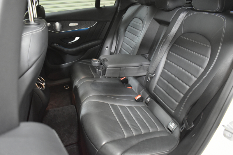 AMG GLC GLC43 4MATIC ﾚｻﾞｰｴｸｽｸﾙｰｼﾌﾞP ﾚｰﾀﾞｰｾｰﾌﾃｨP V6ﾂｲﾝﾀｰﾎﾞ/367馬力 ﾊﾟﾉﾗﾏｻﾝﾙｰﾌ 黒革 ﾌﾞﾙﾒｽﾀｰ HUD ﾃﾞｨｽﾄﾛﾆｯｸ ﾌﾞﾗｲﾝﾄﾞS ﾚｰﾝｷｰﾌﾟ ｴｱﾛ20AW ｻｲﾄﾞﾗﾝﾆﾝｸﾞﾎﾞｰﾄ HDDﾅﾋﾞTV 360ｶﾒﾗ ﾌｯﾄｹﾞｰﾄ 2年保証