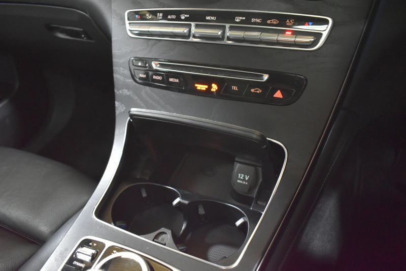 AMG GLC GLC43 4MATIC ﾚｻﾞｰｴｸｽｸﾙｰｼﾌﾞP ﾚｰﾀﾞｰｾｰﾌﾃｨP V6ﾂｲﾝﾀｰﾎﾞ/367馬力 ﾊﾟﾉﾗﾏｻﾝﾙｰﾌ 黒革 ﾌﾞﾙﾒｽﾀｰ HUD ﾃﾞｨｽﾄﾛﾆｯｸ ﾌﾞﾗｲﾝﾄﾞS ﾚｰﾝｷｰﾌﾟ ｴｱﾛ20AW ｻｲﾄﾞﾗﾝﾆﾝｸﾞﾎﾞｰﾄ HDDﾅﾋﾞTV 360ｶﾒﾗ ﾌｯﾄｹﾞｰﾄ 2年保証