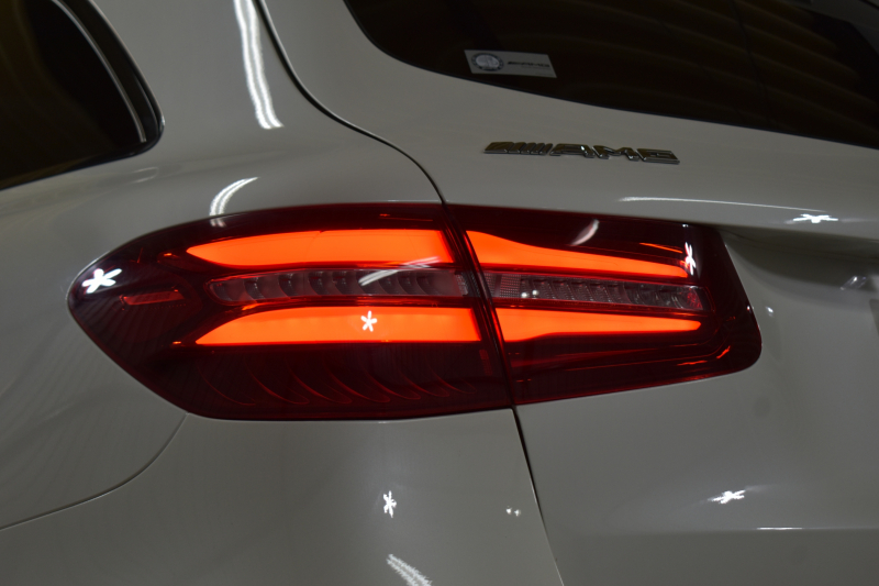 AMG GLC GLC43 4MATIC ﾚｻﾞｰｴｸｽｸﾙｰｼﾌﾞP ﾚｰﾀﾞｰｾｰﾌﾃｨP V6ﾂｲﾝﾀｰﾎﾞ/367馬力 ﾊﾟﾉﾗﾏｻﾝﾙｰﾌ 黒革 ﾌﾞﾙﾒｽﾀｰ HUD ﾃﾞｨｽﾄﾛﾆｯｸ ﾌﾞﾗｲﾝﾄﾞS ﾚｰﾝｷｰﾌﾟ ｴｱﾛ20AW ｻｲﾄﾞﾗﾝﾆﾝｸﾞﾎﾞｰﾄ HDDﾅﾋﾞTV 360ｶﾒﾗ ﾌｯﾄｹﾞｰﾄ 2年保証