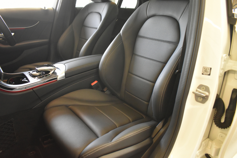 メルセデスベンツ Cクラス C200 ﾛｰﾚｳｽｴﾃﾞｨｼｮﾝ ｽﾎﾟｰﾂ+P ﾚｰﾀﾞｰｾｰﾌﾃｨP 特別仕様 BSG搭載 ﾊﾟﾉﾗﾏｻﾝﾙｰﾌ ﾋｰﾀｰ黒革 ﾃﾞｨｽﾄﾛ BSM Lｷｰﾌﾟ AMGｴｱﾛ18AW ｷｰﾚｽGo PTS 液晶ﾒｰﾀｰ  LEDﾍｯﾄﾞﾗｲﾄ 地ﾃﾞｼﾞﾅﾋﾞ Bｶﾒﾗ 2年保証