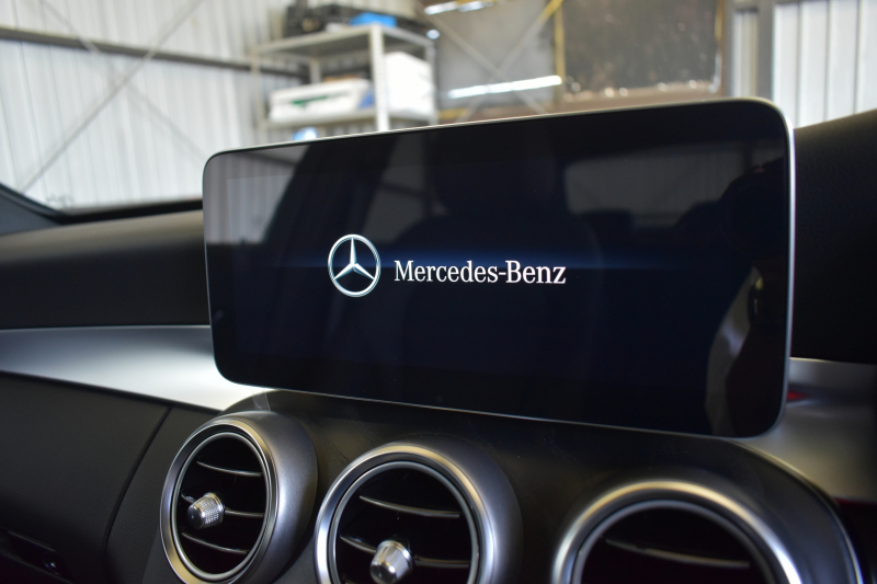 メルセデスベンツ Cクラス C200 ﾛｰﾚｳｽｴﾃﾞｨｼｮﾝ ｽﾎﾟｰﾂ+P ﾚｰﾀﾞｰｾｰﾌﾃｨP 特別仕様 BSG搭載 ﾊﾟﾉﾗﾏｻﾝﾙｰﾌ ﾋｰﾀｰ黒革 ﾃﾞｨｽﾄﾛ BSM Lｷｰﾌﾟ AMGｴｱﾛ18AW ｷｰﾚｽGo PTS 液晶ﾒｰﾀｰ  LEDﾍｯﾄﾞﾗｲﾄ 地ﾃﾞｼﾞﾅﾋﾞ Bｶﾒﾗ 2年保証