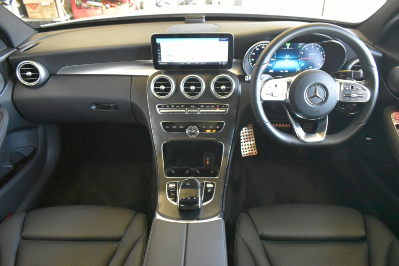 メルセデスベンツ Cクラス C200 ﾛｰﾚｳｽｴﾃﾞｨｼｮﾝ ｽﾎﾟｰﾂ+P ﾚｰﾀﾞｰｾｰﾌﾃｨP 特別仕様 BSG搭載 ﾊﾟﾉﾗﾏｻﾝﾙｰﾌ ﾋｰﾀｰ黒革 ﾃﾞｨｽﾄﾛ BSM Lｷｰﾌﾟ AMGｴｱﾛ18AW ｷｰﾚｽGo PTS 液晶ﾒｰﾀｰ  LEDﾍｯﾄﾞﾗｲﾄ 地ﾃﾞｼﾞﾅﾋﾞ Bｶﾒﾗ 2年保証