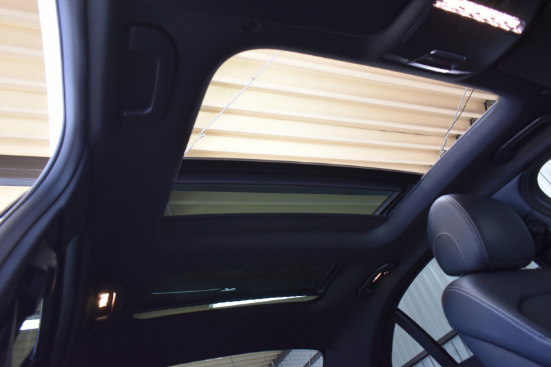 メルセデスベンツ Cクラス C200 ﾛｰﾚｳｽｴﾃﾞｨｼｮﾝ ｽﾎﾟｰﾂ+P ﾚｰﾀﾞｰｾｰﾌﾃｨP 特別仕様 BSG搭載 ﾊﾟﾉﾗﾏｻﾝﾙｰﾌ ﾋｰﾀｰ黒革 ﾃﾞｨｽﾄﾛ BSM Lｷｰﾌﾟ AMGｴｱﾛ18AW ｷｰﾚｽGo PTS 液晶ﾒｰﾀｰ  LEDﾍｯﾄﾞﾗｲﾄ 地ﾃﾞｼﾞﾅﾋﾞ Bｶﾒﾗ 2年保証