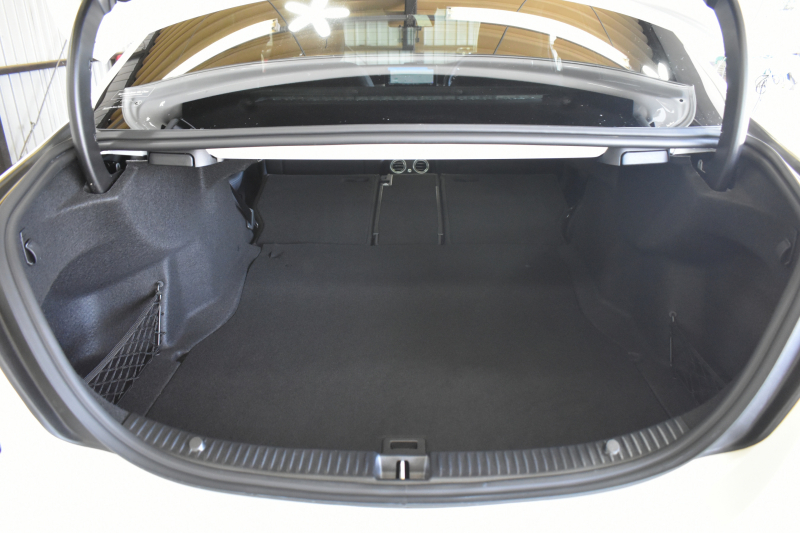 メルセデスベンツ Cクラス C200 ﾛｰﾚｳｽｴﾃﾞｨｼｮﾝ ｽﾎﾟｰﾂ+P ﾚｰﾀﾞｰｾｰﾌﾃｨP 特別仕様 BSG搭載 ﾊﾟﾉﾗﾏｻﾝﾙｰﾌ ﾋｰﾀｰ黒革 ﾃﾞｨｽﾄﾛ BSM Lｷｰﾌﾟ AMGｴｱﾛ18AW ｷｰﾚｽGo PTS 液晶ﾒｰﾀｰ  LEDﾍｯﾄﾞﾗｲﾄ 地ﾃﾞｼﾞﾅﾋﾞ Bｶﾒﾗ 2年保証