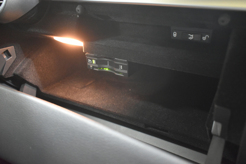 メルセデスベンツ Cクラス C220dAVG AMGﾗｲﾝ ﾍﾞｰｼｯｸP ﾚｰﾀﾞｰｾｰﾌﾃｨP 2.2ﾘｯﾀｰ/ﾃﾞｨｰｾﾞﾙ 170馬力 燃費20.3㎞ 9速  ﾋｰﾀｰ黒革 ﾃﾞｨｽﾄﾛ BSM Lｷｰﾌﾟ AMGｴｱﾛ18AW ｷｰﾚｽGo ﾊﾟｰｸﾄﾛ LEDﾍｯﾄﾞﾗｲﾄ 地ﾃﾞｼﾞﾅﾋﾞ Bｶﾒﾗ 2年保証