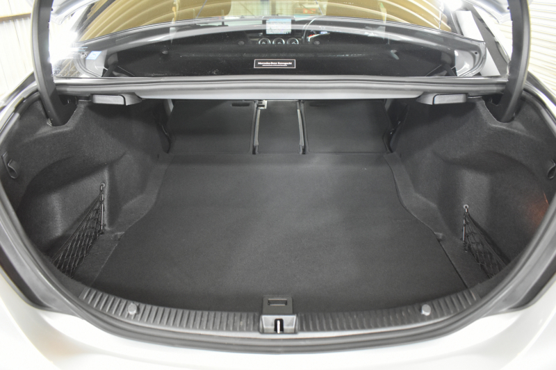 メルセデスベンツ Cクラス C220dAVG AMGﾗｲﾝ ﾍﾞｰｼｯｸP ﾚｰﾀﾞｰｾｰﾌﾃｨP 2.2ﾘｯﾀｰ/ﾃﾞｨｰｾﾞﾙ 170馬力 燃費20.3㎞ 9速  ﾋｰﾀｰ黒革 ﾃﾞｨｽﾄﾛ BSM Lｷｰﾌﾟ AMGｴｱﾛ18AW ｷｰﾚｽGo ﾊﾟｰｸﾄﾛ LEDﾍｯﾄﾞﾗｲﾄ 地ﾃﾞｼﾞﾅﾋﾞ Bｶﾒﾗ 2年保証