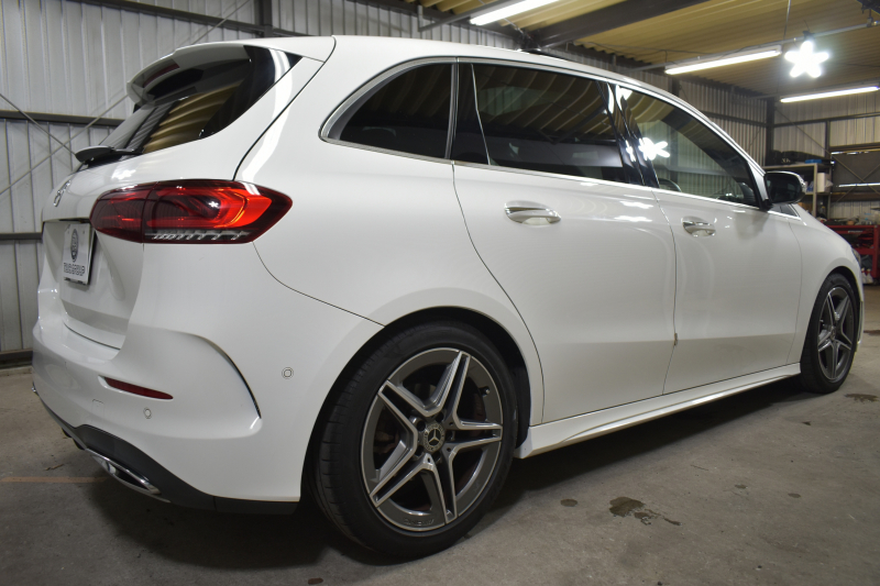 メルセデスベンツ Bクラス B200d AMGﾗｲﾝ AMGﾚｻﾞｰｴｸｽｸﾙｰｼﾌﾞP ｱﾄﾞﾊﾞﾝｽﾄﾞP ﾚｰﾀﾞｰｾｰﾌﾃｨP ﾊﾟﾉﾗﾏｻﾝﾙｰﾌ ﾋｰﾀｰ付黒灰革 HUD 360ｶﾒﾗ ｱﾄﾞﾊﾞﾝｽﾄﾞｻｳﾝﾄﾞ ﾃﾞｨｽﾄﾛﾆｯｸ ﾌﾞﾗｲﾝﾄﾞｽﾎﾟｯﾄ Lｷｰﾌﾟ AMGｴｱﾛ18AW LEDﾍｯﾄﾞﾗｲﾄ MBUXﾅﾋﾞTV ﾌｯﾄｹﾞｰﾄ 2年保証