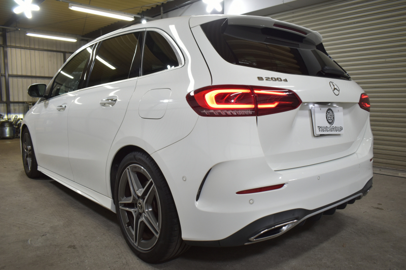 メルセデスベンツ Bクラス B200d AMGﾗｲﾝ AMGﾚｻﾞｰｴｸｽｸﾙｰｼﾌﾞP ｱﾄﾞﾊﾞﾝｽﾄﾞP ﾚｰﾀﾞｰｾｰﾌﾃｨP ﾊﾟﾉﾗﾏｻﾝﾙｰﾌ ﾋｰﾀｰ付黒灰革 HUD 360ｶﾒﾗ ｱﾄﾞﾊﾞﾝｽﾄﾞｻｳﾝﾄﾞ ﾃﾞｨｽﾄﾛﾆｯｸ ﾌﾞﾗｲﾝﾄﾞｽﾎﾟｯﾄ Lｷｰﾌﾟ AMGｴｱﾛ18AW LEDﾍｯﾄﾞﾗｲﾄ MBUXﾅﾋﾞTV ﾌｯﾄｹﾞｰﾄ 2年保証