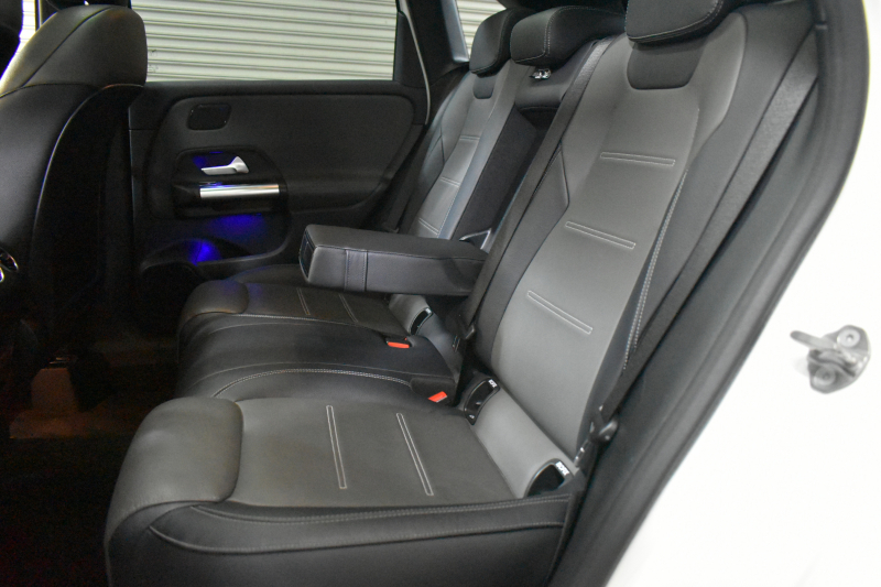 メルセデスベンツ Bクラス B200d AMGﾗｲﾝ AMGﾚｻﾞｰｴｸｽｸﾙｰｼﾌﾞP ｱﾄﾞﾊﾞﾝｽﾄﾞP ﾚｰﾀﾞｰｾｰﾌﾃｨP ﾊﾟﾉﾗﾏｻﾝﾙｰﾌ ﾋｰﾀｰ付黒灰革 HUD 360ｶﾒﾗ ｱﾄﾞﾊﾞﾝｽﾄﾞｻｳﾝﾄﾞ ﾃﾞｨｽﾄﾛﾆｯｸ ﾌﾞﾗｲﾝﾄﾞｽﾎﾟｯﾄ Lｷｰﾌﾟ AMGｴｱﾛ18AW LEDﾍｯﾄﾞﾗｲﾄ MBUXﾅﾋﾞTV ﾌｯﾄｹﾞｰﾄ 2年保証