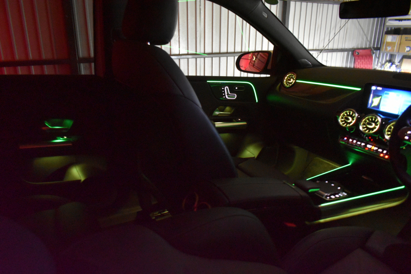 メルセデスベンツ Bクラス B180 AMGﾗｲﾝ AMGﾚｻﾞｰｴｸｽｸﾙｰｼﾌﾞP ｱﾄﾞﾊﾞﾝｽﾄﾞP ﾚｰﾀﾞｰSP 1ｵｰﾅｰ車両 MEｺﾈ MBUXｼｽﾃﾑ ﾊﾟﾉﾗﾏR ﾋｰﾀｰ付黒灰革 ACC BSM Lﾁｪﾝｼﾞ AMGｴｱﾛ18AW ﾏﾙﾁLED HUD 対話式ﾅﾋﾞTV 360ｶﾒﾗ 2年保証