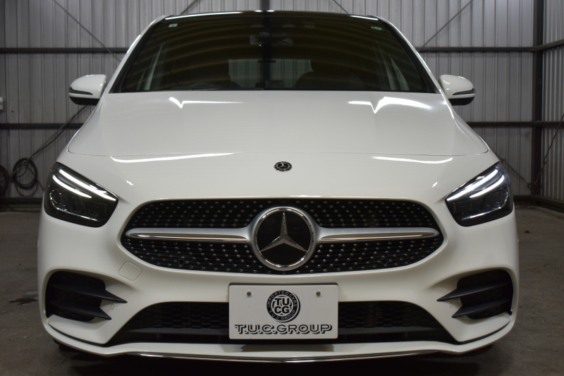 メルセデスベンツ Bクラス B180 AMGﾗｲﾝ AMGﾚｻﾞｰｴｸｽｸﾙｰｼﾌﾞP ｱﾄﾞﾊﾞﾝｽﾄﾞP ﾚｰﾀﾞｰSP 1ｵｰﾅｰ車両 MEｺﾈ MBUXｼｽﾃﾑ ﾊﾟﾉﾗﾏR ﾋｰﾀｰ付黒灰革 ACC BSM Lﾁｪﾝｼﾞ AMGｴｱﾛ18AW ﾏﾙﾁLED HUD 対話式ﾅﾋﾞTV 360ｶﾒﾗ 2年保証