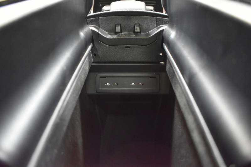 メルセデスベンツ Bクラス B180 AMGﾗｲﾝ AMGﾚｻﾞｰｴｸｽｸﾙｰｼﾌﾞP ｱﾄﾞﾊﾞﾝｽﾄﾞP ﾚｰﾀﾞｰSP 1ｵｰﾅｰ車両 MEｺﾈ MBUXｼｽﾃﾑ ﾊﾟﾉﾗﾏR ﾋｰﾀｰ付黒灰革 ACC BSM Lﾁｪﾝｼﾞ AMGｴｱﾛ18AW ﾏﾙﾁLED HUD 対話式ﾅﾋﾞTV 360ｶﾒﾗ 2年保証