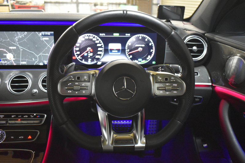 AMG Eクラス E53 4ﾏﾁｯｸ+ ﾜｺﾞﾝ ｴｸｽｸﾙｰｼﾌﾞ ﾚｰﾀﾞｰｾｰﾌﾃｨP 1ｵｰﾅｰ ﾊﾟﾉﾗﾏｻﾝﾙｰﾌ ﾌﾞﾙﾒｽﾀｰ ﾋｰﾀｰｸｰﾗｰ黒革 ｼﾙﾊﾞｰｽﾃｯﾁ内装 ﾃﾞｨｽﾄﾛ BSM Lﾁｪﾝｼﾞ AMGｴｱﾛ20AW PTS MEｺﾈｸﾄ HUD ﾌｯﾄｹﾞｰﾄ 地ﾃﾞｼﾞﾅﾋﾞ 360ｶﾒﾗ 2年保証