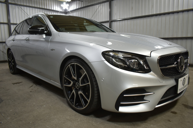 AMG Eクラス E53 4ﾏﾁｯｸ+ ﾜｺﾞﾝ ｴｸｽｸﾙｰｼﾌﾞ ﾚｰﾀﾞｰｾｰﾌﾃｨP 1ｵｰﾅｰ ﾊﾟﾉﾗﾏｻﾝﾙｰﾌ ﾌﾞﾙﾒｽﾀｰ ﾋｰﾀｰｸｰﾗｰ黒革 ｼﾙﾊﾞｰｽﾃｯﾁ内装 ﾃﾞｨｽﾄﾛ BSM Lﾁｪﾝｼﾞ AMGｴｱﾛ20AW PTS MEｺﾈｸﾄ HUD ﾌｯﾄｹﾞｰﾄ 地ﾃﾞｼﾞﾅﾋﾞ 360ｶﾒﾗ 2年保証