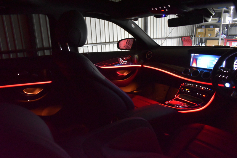 AMG Eクラス E53 4ﾏﾁｯｸ+ ｴｸｽｸﾙｰｼﾌﾞ ﾚｰﾀﾞｰｾｰﾌﾃｨP 3.0ﾘｯﾀｰ/435馬力 後期型 MEｺﾈｸﾄ 9速AT 4WD ﾊﾟﾉﾗﾏｻﾝﾙｰﾌ ﾋｰﾀｰｸｰﾗｰ黒革 ﾃﾞｨｽﾄﾛ BSM Lﾁｪﾝｼﾞ AMGｴｱﾛ20AW ｷｰﾚｽGO PTS ﾌﾞﾙﾒｽﾀｰ HUD 電動ﾄﾗﾝｸ LEDﾍｯﾄﾞﾗｲﾄ 地ﾃﾞｼﾞﾅﾋﾞ 360ｶﾒﾗ 2年保証