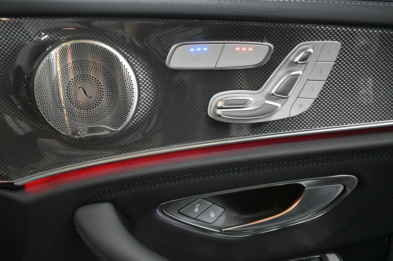 AMG Eクラス E53 4ﾏﾁｯｸ+ ｴｸｽｸﾙｰｼﾌﾞ ﾚｰﾀﾞｰｾｰﾌﾃｨP 3.0ﾘｯﾀｰ/435馬力 後期型 MEｺﾈｸﾄ 9速AT 4WD ﾊﾟﾉﾗﾏｻﾝﾙｰﾌ ﾋｰﾀｰｸｰﾗｰ黒革 ﾃﾞｨｽﾄﾛ BSM Lﾁｪﾝｼﾞ AMGｴｱﾛ20AW ｷｰﾚｽGO PTS ﾌﾞﾙﾒｽﾀｰ HUD 電動ﾄﾗﾝｸ LEDﾍｯﾄﾞﾗｲﾄ 地ﾃﾞｼﾞﾅﾋﾞ 360ｶﾒﾗ 2年保証