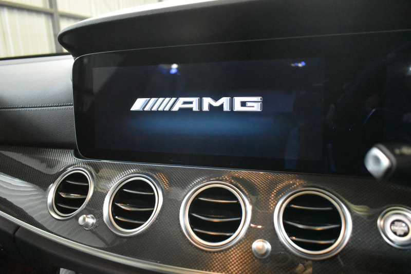 AMG Eクラス E53 4ﾏﾁｯｸ+ ｴｸｽｸﾙｰｼﾌﾞ ﾚｰﾀﾞｰｾｰﾌﾃｨP 3.0ﾘｯﾀｰ/435馬力 後期型 MEｺﾈｸﾄ 9速AT 4WD ﾊﾟﾉﾗﾏｻﾝﾙｰﾌ ﾋｰﾀｰｸｰﾗｰ黒革 ﾃﾞｨｽﾄﾛ BSM Lﾁｪﾝｼﾞ AMGｴｱﾛ20AW ｷｰﾚｽGO PTS ﾌﾞﾙﾒｽﾀｰ HUD 電動ﾄﾗﾝｸ LEDﾍｯﾄﾞﾗｲﾄ 地ﾃﾞｼﾞﾅﾋﾞ 360ｶﾒﾗ 2年保証