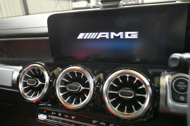 AMG GLB MercedesAMG GLB35 4ﾏﾁｯｸ ｱﾄﾞﾊﾞﾝｽﾄﾞﾊﾟｯｹｰｼﾞ ﾚｰﾀﾞｰｾｰﾌﾃｨP 8速 ｻﾝﾙｰﾌ ﾋｰﾀｰ黒/赤革 対話式ﾅﾋﾞ ﾃﾞｨｽﾄﾛ BSM Lｷｰﾌﾟ AMGｴｱﾛ19AW ｷｰﾚｽGO PTS HUD  地ﾃﾞｼﾞﾅﾋﾞ 360ｶﾒﾗ 新車保証継承可
