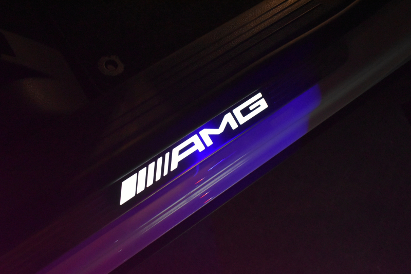 AMG GLB MercedesAMG GLB35 4ﾏﾁｯｸ ｱﾄﾞﾊﾞﾝｽﾄﾞﾊﾟｯｹｰｼﾞ ﾚｰﾀﾞｰｾｰﾌﾃｨP 8速 ｻﾝﾙｰﾌ ﾋｰﾀｰ黒/赤革 対話式ﾅﾋﾞ ﾃﾞｨｽﾄﾛ BSM Lｷｰﾌﾟ AMGｴｱﾛ19AW ｷｰﾚｽGO PTS HUD  地ﾃﾞｼﾞﾅﾋﾞ 360ｶﾒﾗ 新車保証継承可