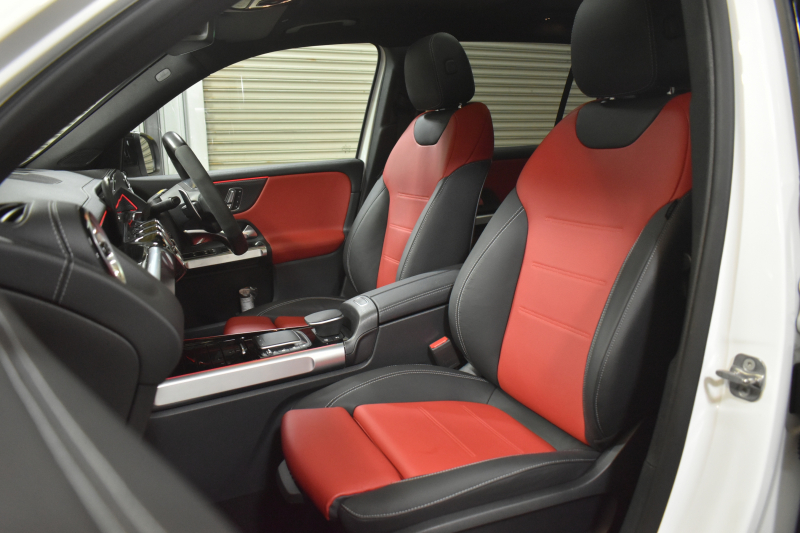 AMG GLB MercedesAMG GLB35 4ﾏﾁｯｸ ｱﾄﾞﾊﾞﾝｽﾄﾞﾊﾟｯｹｰｼﾞ ﾚｰﾀﾞｰｾｰﾌﾃｨP 8速 ｻﾝﾙｰﾌ ﾋｰﾀｰ黒/赤革 対話式ﾅﾋﾞ ﾃﾞｨｽﾄﾛ BSM Lｷｰﾌﾟ AMGｴｱﾛ19AW ｷｰﾚｽGO PTS HUD  地ﾃﾞｼﾞﾅﾋﾞ 360ｶﾒﾗ 新車保証継承可