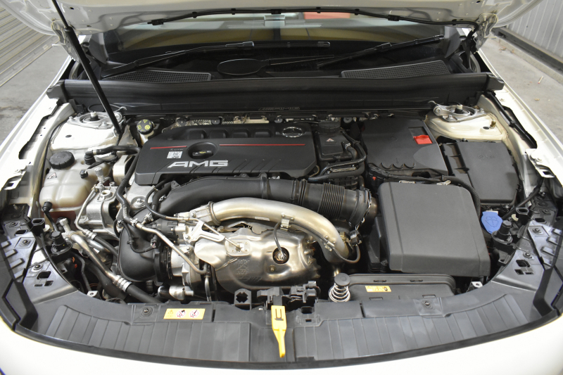 AMG GLB MercedesAMG GLB35 4ﾏﾁｯｸ ｱﾄﾞﾊﾞﾝｽﾄﾞﾊﾟｯｹｰｼﾞ ﾚｰﾀﾞｰｾｰﾌﾃｨP 8速 ｻﾝﾙｰﾌ ﾋｰﾀｰ黒/赤革 対話式ﾅﾋﾞ ﾃﾞｨｽﾄﾛ BSM Lｷｰﾌﾟ AMGｴｱﾛ19AW ｷｰﾚｽGO PTS HUD  地ﾃﾞｼﾞﾅﾋﾞ 360ｶﾒﾗ 新車保証継承可