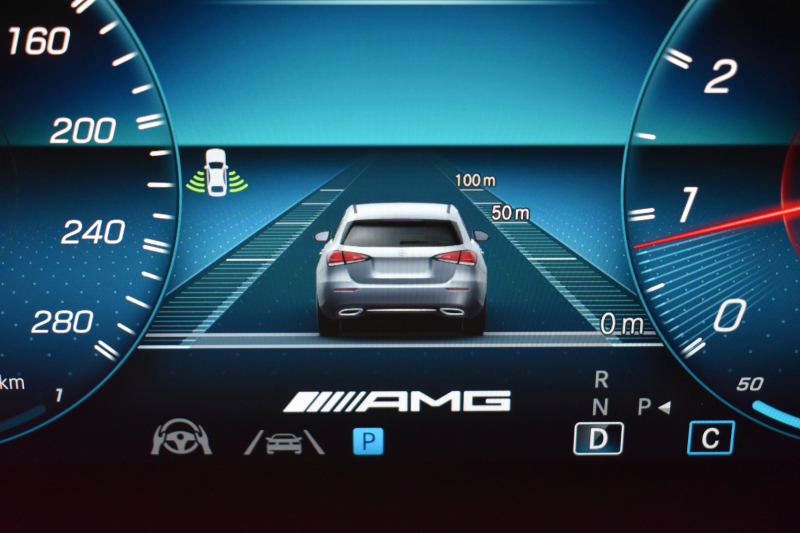 AMG GLB MercedesAMG GLB35 4ﾏﾁｯｸ ｱﾄﾞﾊﾞﾝｽﾄﾞﾊﾟｯｹｰｼﾞ ﾚｰﾀﾞｰｾｰﾌﾃｨP 8速 ｻﾝﾙｰﾌ ﾋｰﾀｰ黒/赤革 対話式ﾅﾋﾞ ﾃﾞｨｽﾄﾛ BSM Lｷｰﾌﾟ AMGｴｱﾛ19AW ｷｰﾚｽGO PTS HUD  地ﾃﾞｼﾞﾅﾋﾞ 360ｶﾒﾗ 新車保証継承可