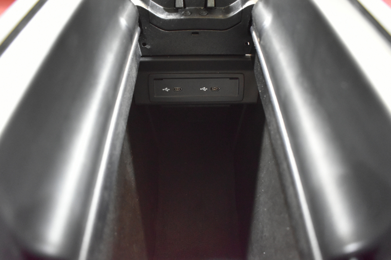 AMG GLB MercedesAMG GLB35 4ﾏﾁｯｸ ｱﾄﾞﾊﾞﾝｽﾄﾞﾊﾟｯｹｰｼﾞ ﾚｰﾀﾞｰｾｰﾌﾃｨP 8速 ｻﾝﾙｰﾌ ﾋｰﾀｰ黒/赤革 対話式ﾅﾋﾞ ﾃﾞｨｽﾄﾛ BSM Lｷｰﾌﾟ AMGｴｱﾛ19AW ｷｰﾚｽGO PTS HUD  地ﾃﾞｼﾞﾅﾋﾞ 360ｶﾒﾗ 新車保証継承可