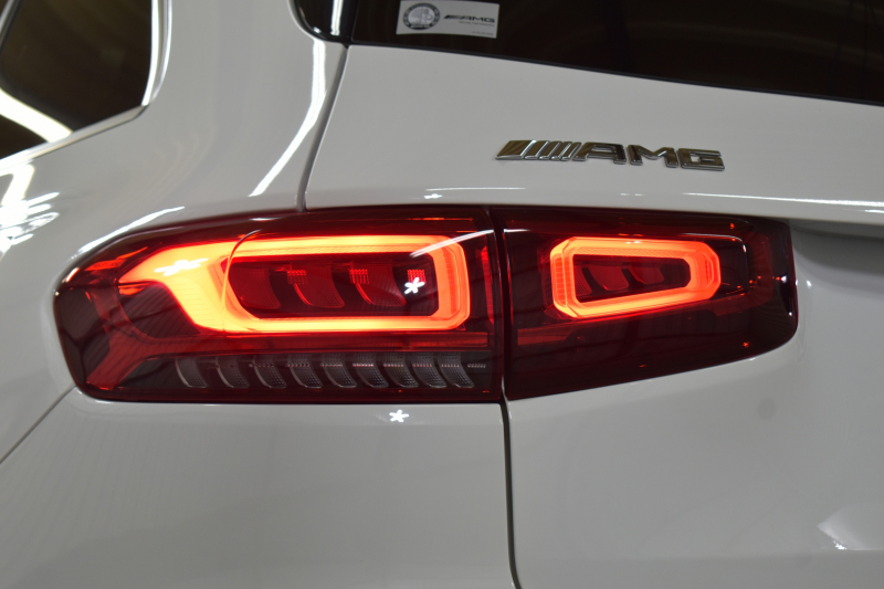 AMG GLB MercedesAMG GLB35 4ﾏﾁｯｸ ｱﾄﾞﾊﾞﾝｽﾄﾞﾊﾟｯｹｰｼﾞ ﾚｰﾀﾞｰｾｰﾌﾃｨP 8速 ｻﾝﾙｰﾌ ﾋｰﾀｰ黒/赤革 対話式ﾅﾋﾞ ﾃﾞｨｽﾄﾛ BSM Lｷｰﾌﾟ AMGｴｱﾛ19AW ｷｰﾚｽGO PTS HUD  地ﾃﾞｼﾞﾅﾋﾞ 360ｶﾒﾗ 新車保証継承可