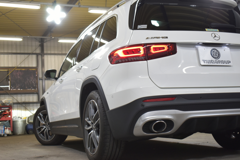 AMG GLB MercedesAMG GLB35 4ﾏﾁｯｸ ｱﾄﾞﾊﾞﾝｽﾄﾞﾊﾟｯｹｰｼﾞ ﾚｰﾀﾞｰｾｰﾌﾃｨP 8速 ｻﾝﾙｰﾌ ﾋｰﾀｰ黒/赤革 対話式ﾅﾋﾞ ﾃﾞｨｽﾄﾛ BSM Lｷｰﾌﾟ AMGｴｱﾛ19AW ｷｰﾚｽGO PTS HUD  地ﾃﾞｼﾞﾅﾋﾞ 360ｶﾒﾗ 新車保証継承可