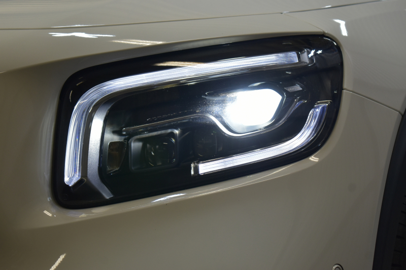 AMG GLB MercedesAMG GLB35 4ﾏﾁｯｸ ｱﾄﾞﾊﾞﾝｽﾄﾞﾊﾟｯｹｰｼﾞ ﾚｰﾀﾞｰｾｰﾌﾃｨP 8速 ｻﾝﾙｰﾌ ﾋｰﾀｰ黒/赤革 対話式ﾅﾋﾞ ﾃﾞｨｽﾄﾛ BSM Lｷｰﾌﾟ AMGｴｱﾛ19AW ｷｰﾚｽGO PTS HUD  地ﾃﾞｼﾞﾅﾋﾞ 360ｶﾒﾗ 新車保証継承可