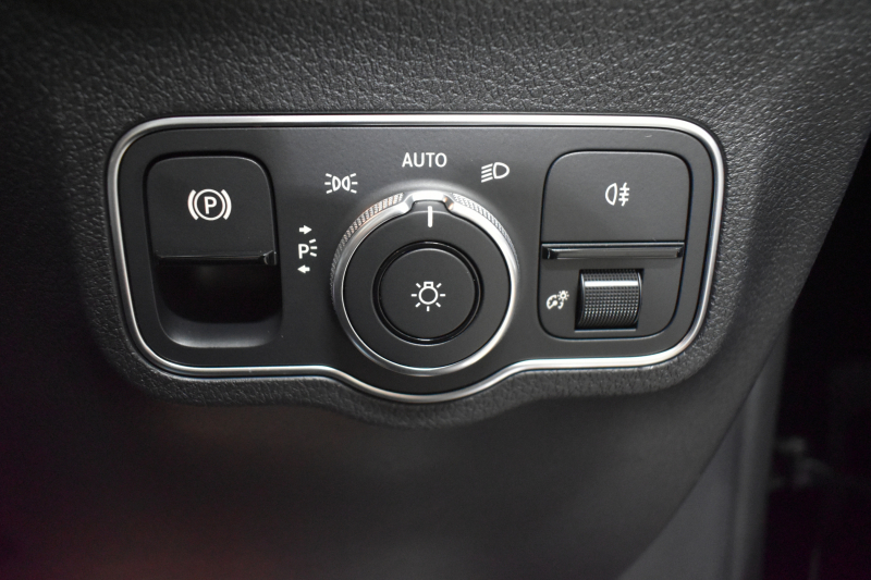 AMG GLB MercedesAMG GLB35 4ﾏﾁｯｸ AMGｱﾄﾞﾊﾞﾝｽﾄﾞ＆ﾊﾟﾌｫｰﾏﾝｽP ﾚｰﾀﾞｰｾｰﾌﾃｨP ﾊﾟﾉﾗﾏｻﾝﾙｰﾌ ﾋｰﾀｰ黒/灰革 対話式ﾅﾋﾞ ﾃﾞｨｽﾄﾛﾆｯｸ ﾌﾞﾗｲﾝﾄﾞｽﾎﾟｯﾄ ﾚｰﾝｷｰﾌﾟ AMGｴｱﾛ19AW ｷｰﾚｽGO PTS ﾍｯﾄﾞｱｯﾌﾟD  地ﾃﾞｼﾞﾅﾋﾞ 360ｶﾒﾗ2年保証