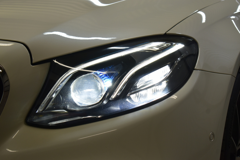 メルセデスベンツ Eクラス E43 4M ｴｸｽｸﾙｰｼﾌﾞ ﾚｰﾀﾞｰｾｰﾌﾃｨP ﾐｰｺﾈｸﾄ ﾊﾟﾉﾗﾏｻﾝﾙｰﾌ 全席ﾋｰﾀｰ茶革 ﾃﾞｨｽﾄﾛﾆｯｸ ﾌﾞﾗｲﾝﾄﾞｽﾎﾟｯﾄ ﾚｰﾝﾁｪﾝｼﾞA AMGｴｱﾛ20AW ﾌﾞﾙﾒS 地ﾃﾞｼﾞ360ｶﾒﾗ 2年保証