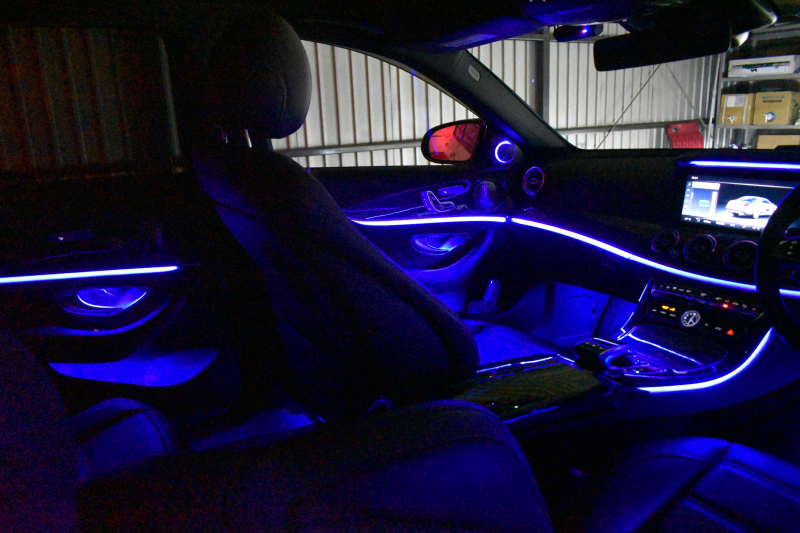 メルセデスベンツ Eクラス E43 4M ｴｸｽｸﾙｰｼﾌﾞ ﾚｰﾀﾞｰｾｰﾌﾃｨP ﾐｰｺﾈｸﾄ ﾊﾟﾉﾗﾏｻﾝﾙｰﾌ 全席ﾋｰﾀｰ茶革 ﾃﾞｨｽﾄﾛﾆｯｸ ﾌﾞﾗｲﾝﾄﾞｽﾎﾟｯﾄ ﾚｰﾝﾁｪﾝｼﾞA AMGｴｱﾛ20AW ﾌﾞﾙﾒS 地ﾃﾞｼﾞ360ｶﾒﾗ 2年保証