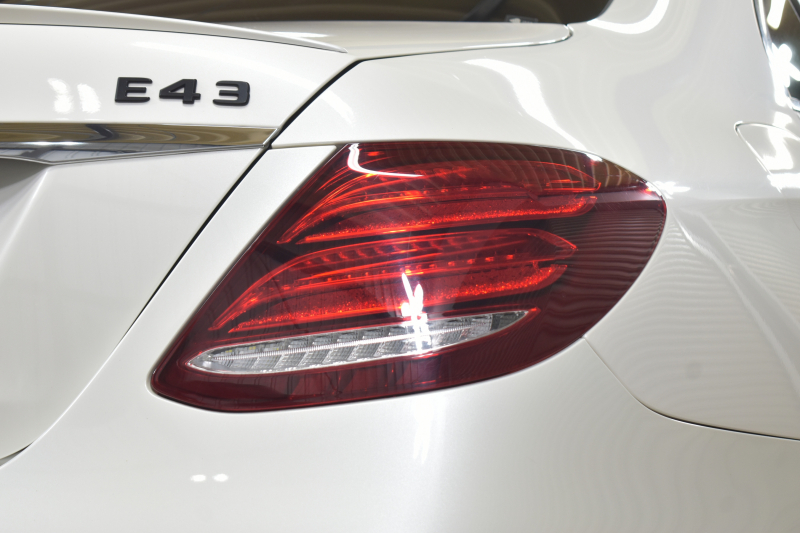 メルセデスベンツ Eクラス E43 4M ｴｸｽｸﾙｰｼﾌﾞ ﾚｰﾀﾞｰｾｰﾌﾃｨP ﾐｰｺﾈｸﾄ ﾊﾟﾉﾗﾏｻﾝﾙｰﾌ 全席ﾋｰﾀｰ茶革 ﾃﾞｨｽﾄﾛﾆｯｸ ﾌﾞﾗｲﾝﾄﾞｽﾎﾟｯﾄ ﾚｰﾝﾁｪﾝｼﾞA AMGｴｱﾛ20AW ﾌﾞﾙﾒS 地ﾃﾞｼﾞ360ｶﾒﾗ 2年保証