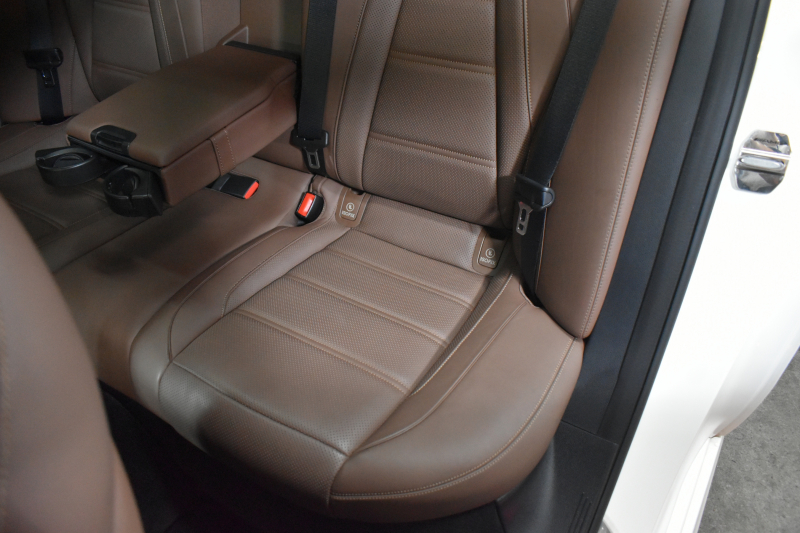 メルセデスベンツ Eクラス E43 4M ｴｸｽｸﾙｰｼﾌﾞ ﾚｰﾀﾞｰｾｰﾌﾃｨP ﾐｰｺﾈｸﾄ ﾊﾟﾉﾗﾏｻﾝﾙｰﾌ 全席ﾋｰﾀｰ茶革 ﾃﾞｨｽﾄﾛﾆｯｸ ﾌﾞﾗｲﾝﾄﾞｽﾎﾟｯﾄ ﾚｰﾝﾁｪﾝｼﾞA AMGｴｱﾛ20AW ﾌﾞﾙﾒS 地ﾃﾞｼﾞ360ｶﾒﾗ 2年保証