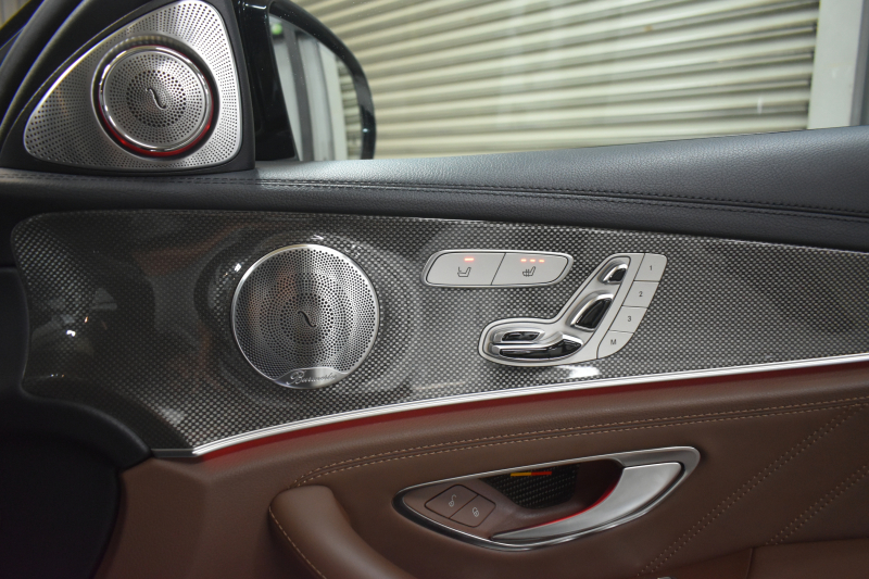 メルセデスベンツ Eクラス E43 4M ｴｸｽｸﾙｰｼﾌﾞ ﾚｰﾀﾞｰｾｰﾌﾃｨP ﾐｰｺﾈｸﾄ ﾊﾟﾉﾗﾏｻﾝﾙｰﾌ 全席ﾋｰﾀｰ茶革 ﾃﾞｨｽﾄﾛﾆｯｸ ﾌﾞﾗｲﾝﾄﾞｽﾎﾟｯﾄ ﾚｰﾝﾁｪﾝｼﾞA AMGｴｱﾛ20AW ﾌﾞﾙﾒS 地ﾃﾞｼﾞ360ｶﾒﾗ 2年保証