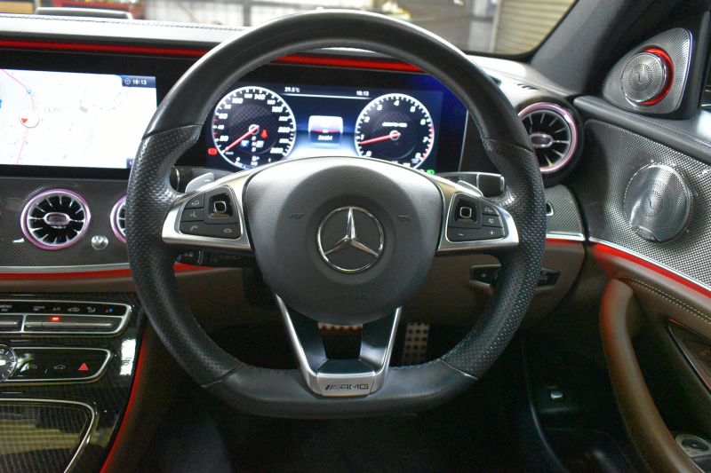 メルセデスベンツ Eクラス E43 4M ｴｸｽｸﾙｰｼﾌﾞ ﾚｰﾀﾞｰｾｰﾌﾃｨP ﾐｰｺﾈｸﾄ ﾊﾟﾉﾗﾏｻﾝﾙｰﾌ 全席ﾋｰﾀｰ茶革 ﾃﾞｨｽﾄﾛﾆｯｸ ﾌﾞﾗｲﾝﾄﾞｽﾎﾟｯﾄ ﾚｰﾝﾁｪﾝｼﾞA AMGｴｱﾛ20AW ﾌﾞﾙﾒS 地ﾃﾞｼﾞ360ｶﾒﾗ 2年保証