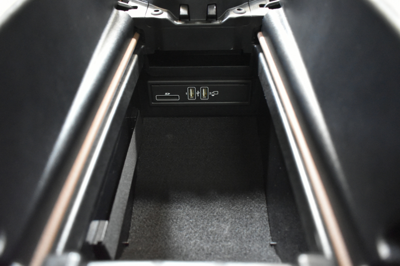 メルセデスベンツ Eクラス E43 4M ｴｸｽｸﾙｰｼﾌﾞ ﾚｰﾀﾞｰｾｰﾌﾃｨP ﾐｰｺﾈｸﾄ ﾊﾟﾉﾗﾏｻﾝﾙｰﾌ 全席ﾋｰﾀｰ茶革 ﾃﾞｨｽﾄﾛﾆｯｸ ﾌﾞﾗｲﾝﾄﾞｽﾎﾟｯﾄ ﾚｰﾝﾁｪﾝｼﾞA AMGｴｱﾛ20AW ﾌﾞﾙﾒS 地ﾃﾞｼﾞ360ｶﾒﾗ 2年保証