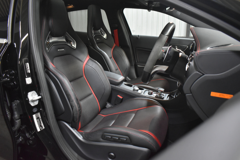 AMG GLA GLA45AMG 4M AMGｱﾄﾞﾊﾞﾝｽﾄﾞP ﾚｰﾀﾞｰｾｰﾌﾃｨP 後期型 ﾊﾟﾉﾗﾏｻﾝﾙｰﾌ ﾊｰﾏﾝｶｰﾄﾞﾝ ﾋｰﾀｰ付き黒革ﾊﾟﾌｫｰﾏﾝｽｼｰﾄ ﾃﾞｨｽﾄﾛﾆｯｸﾌﾟﾗｽ ﾌﾞﾗｲﾝﾄﾞｽﾎﾟｯﾄ ｷｰﾚｽGO 地デジBｶﾒﾗ 2年保証