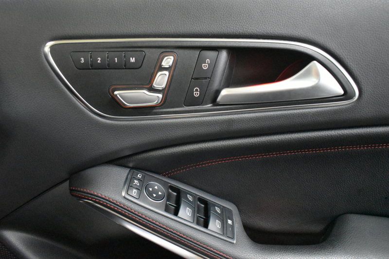 AMG GLA GLA45AMG 4M AMGｱﾄﾞﾊﾞﾝｽﾄﾞP ﾚｰﾀﾞｰｾｰﾌﾃｨP 後期型 ﾊﾟﾉﾗﾏｻﾝﾙｰﾌ ﾊｰﾏﾝｶｰﾄﾞﾝ ﾋｰﾀｰ付き黒革ﾊﾟﾌｫｰﾏﾝｽｼｰﾄ ﾃﾞｨｽﾄﾛﾆｯｸﾌﾟﾗｽ ﾌﾞﾗｲﾝﾄﾞｽﾎﾟｯﾄ ｷｰﾚｽGO 地デジBｶﾒﾗ 2年保証